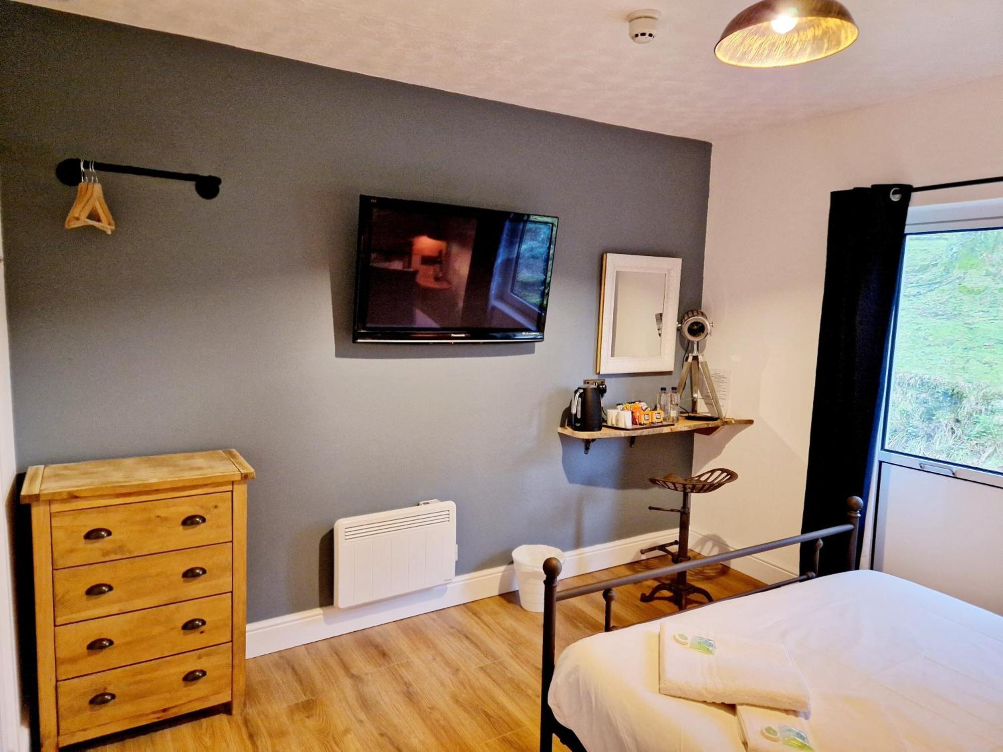 Wheal Tor Hotel & Glamping Лискерд Экстерьер фото